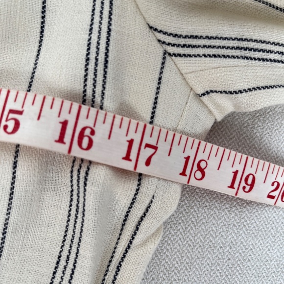 Chaps (NWT) (4) linen-blend, cream & navy, 2-button. - Picture 14 of 16